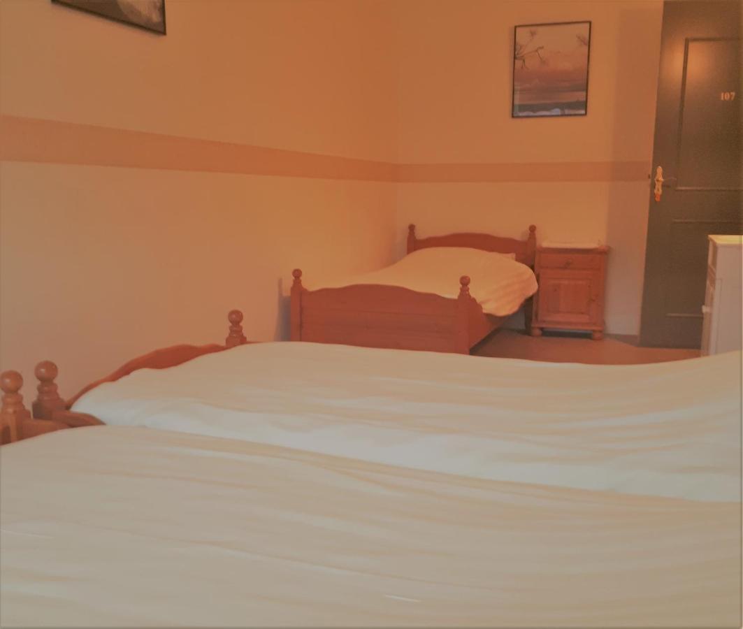 Hotel Cafe Zaal Heezen Steenderen ภายนอก รูปภาพ